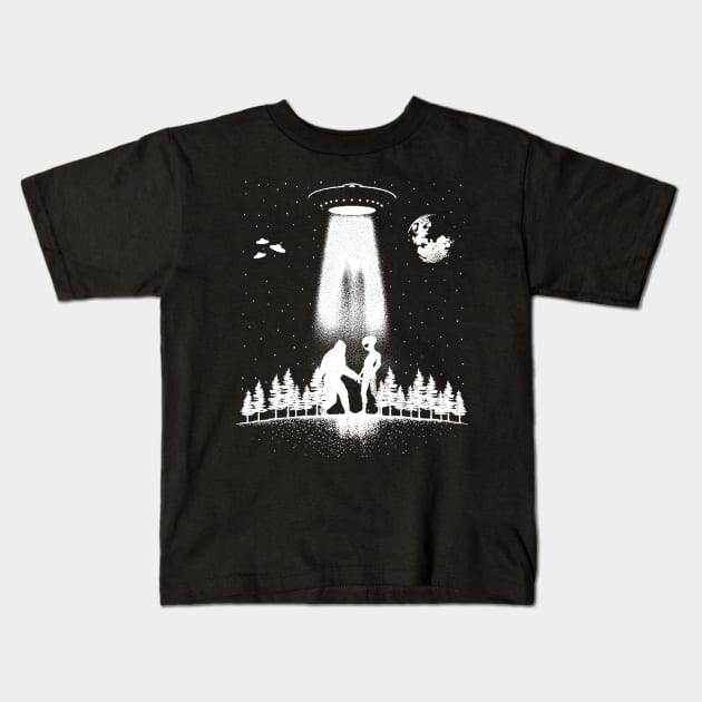 Alien And Bigfoot Kids T-Shirt by Tesszero